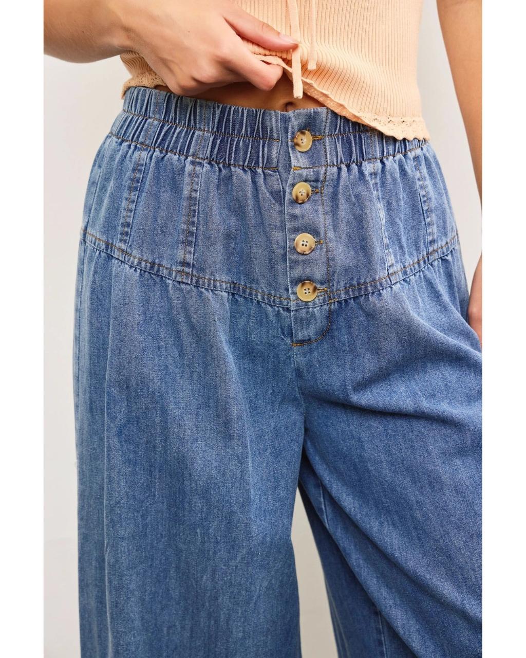 RELAXED WIDE LEG BUTTON JEANS