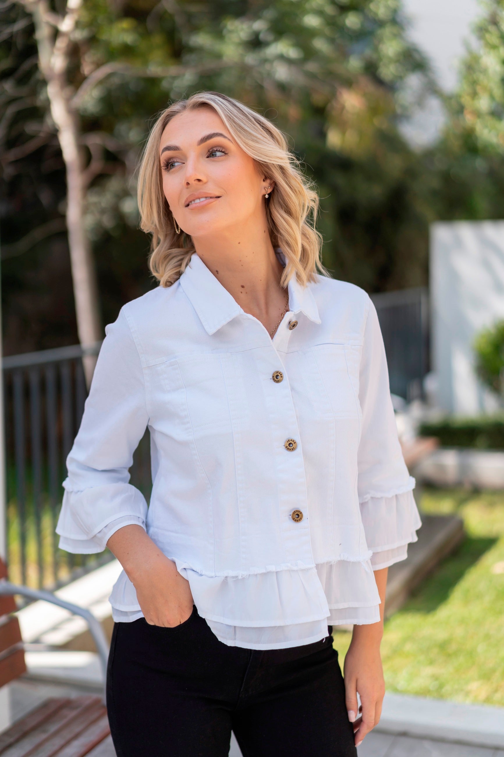 IN FRILL DENIM JACKET