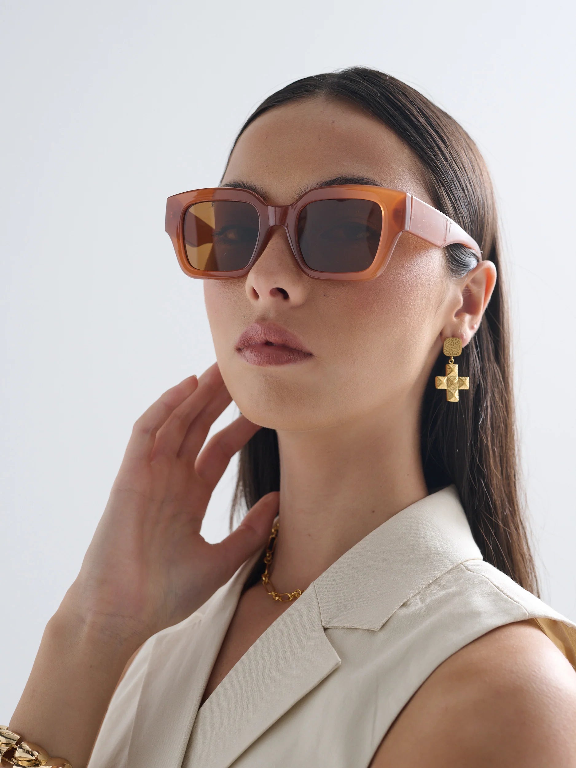 Jollie Angular Sunglasses in Brown