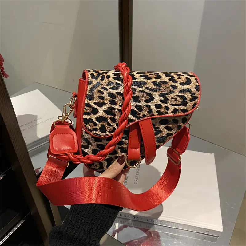 LEO SADDLE BAG