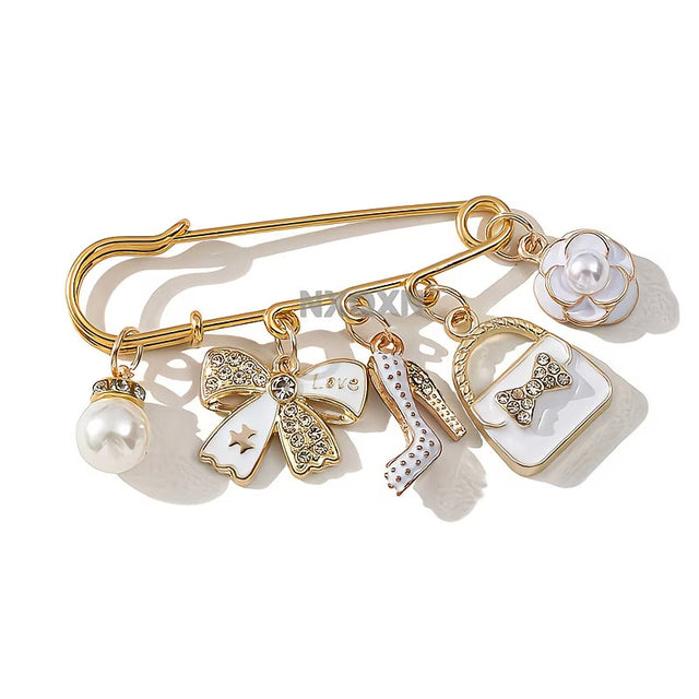 CC BROOCH PIN 2.0
