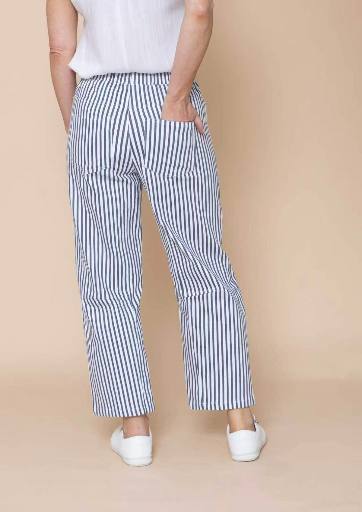 Stripe relaxed barrel pants