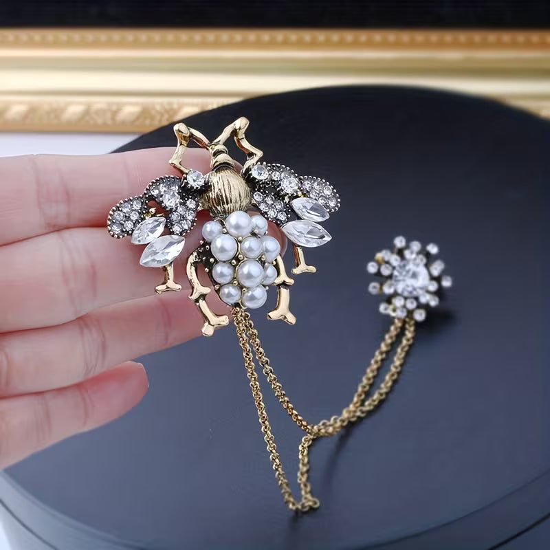 VINTAGE BEETLE BROOCH