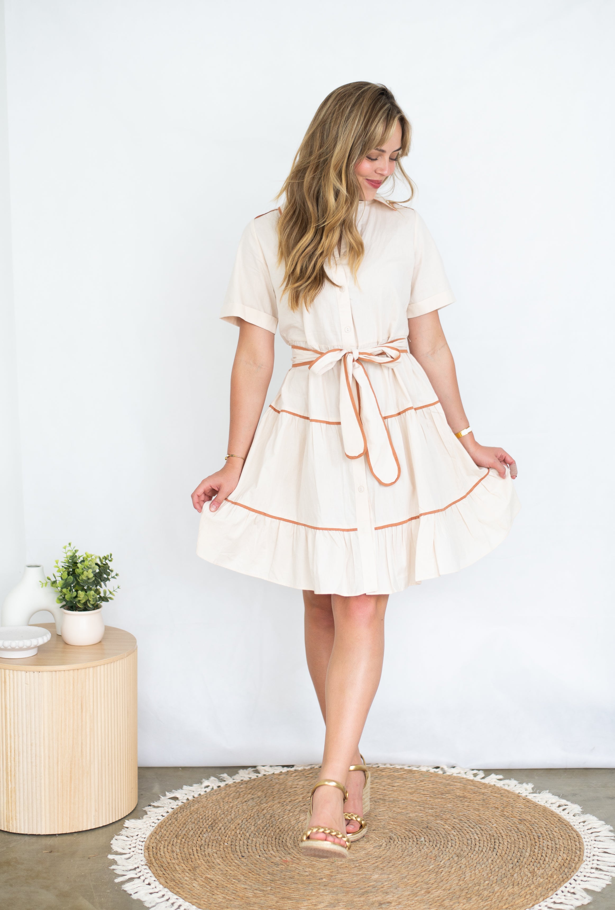 CONTRAST BINDING SHORT DRESS