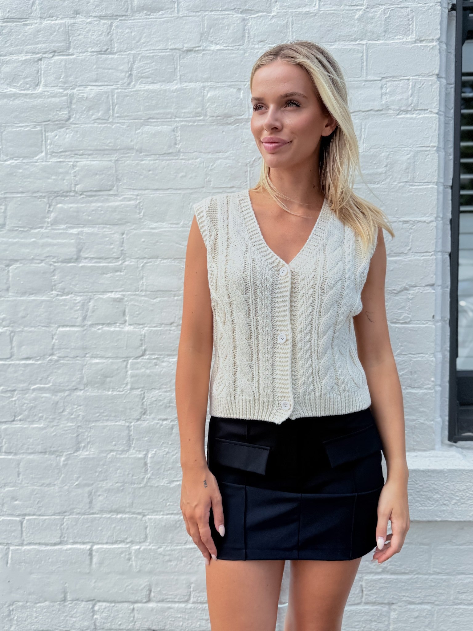 KNIT BUTTON VEST