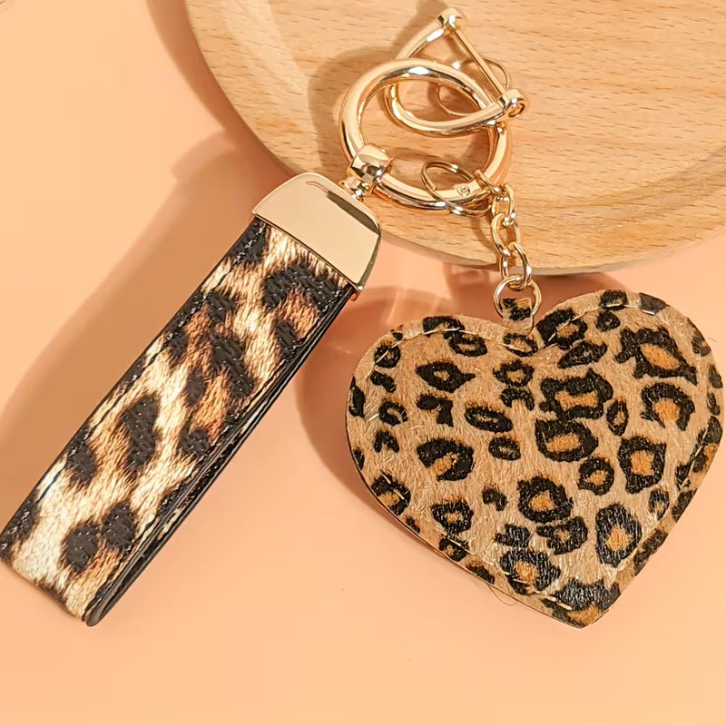 LEO LOVE HEART KEYRING