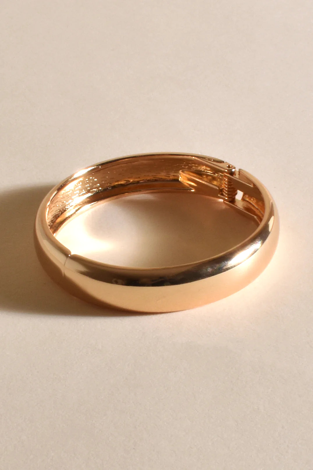 HINGED METAL STACKING BANGLE