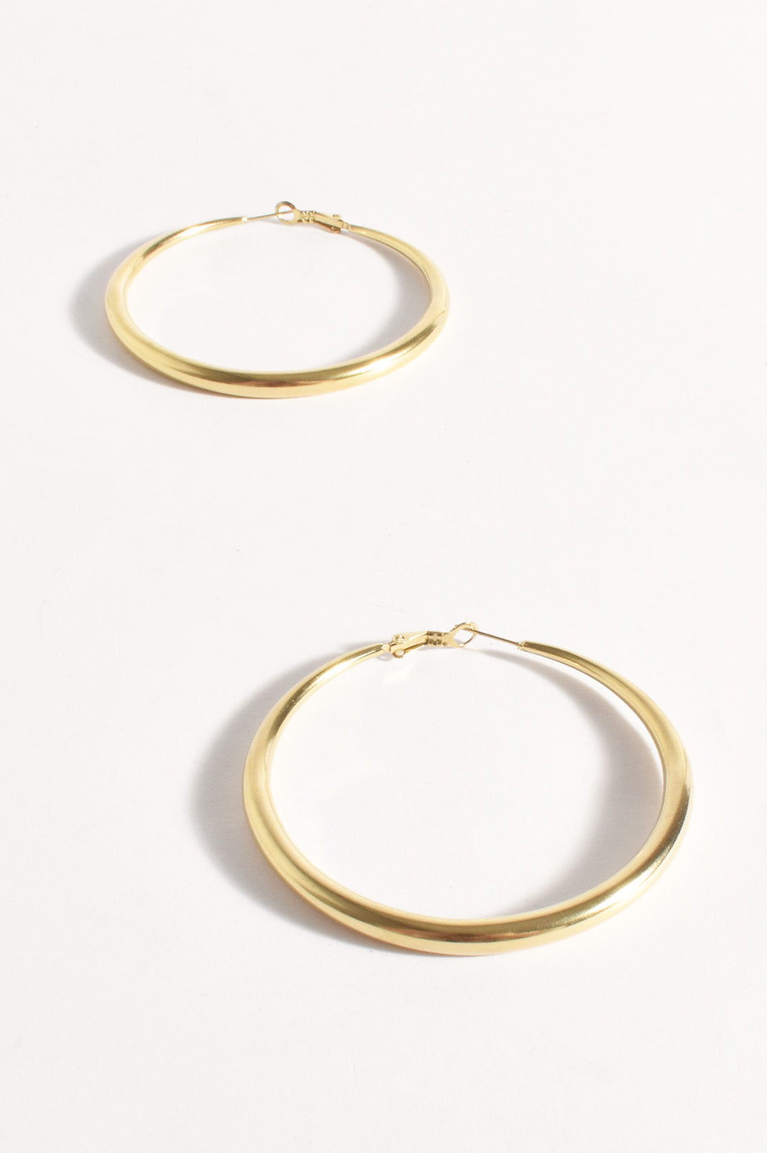 Maxi Graduated Hoop Earrings (Gold)