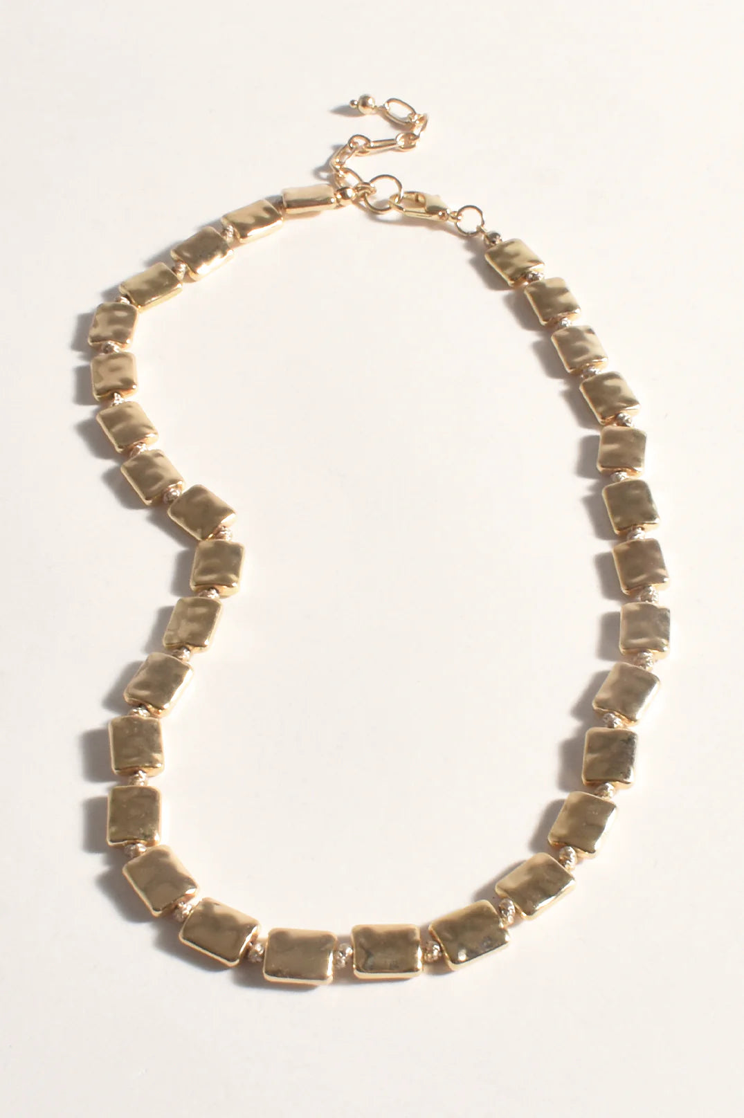 TEXTURED METAL KNOT COLLAR NECKLACE (GOLD GREY)