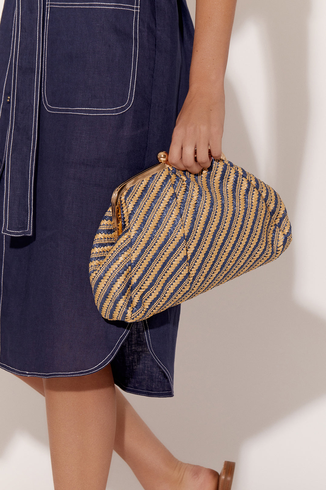 MAE WOVEN OVERSIZE CLUTCH