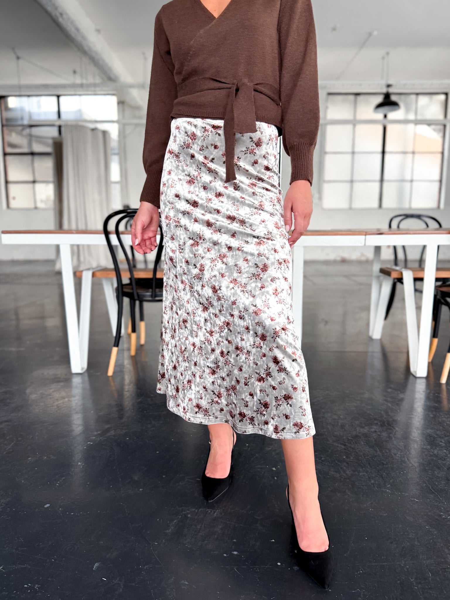 VELVET FLORAL SKIRT