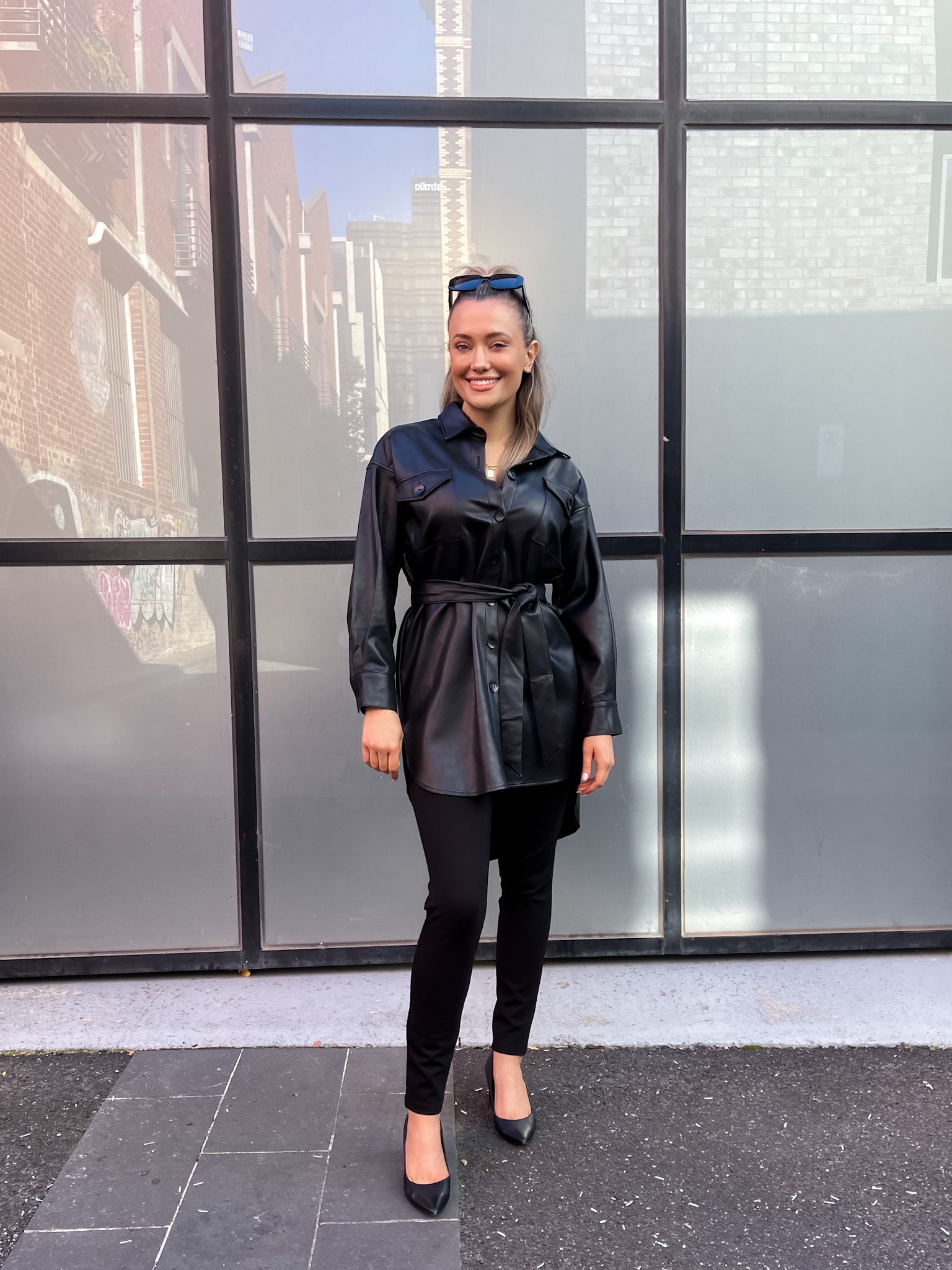 PLEATHER SHACKET WITH SELF TIE