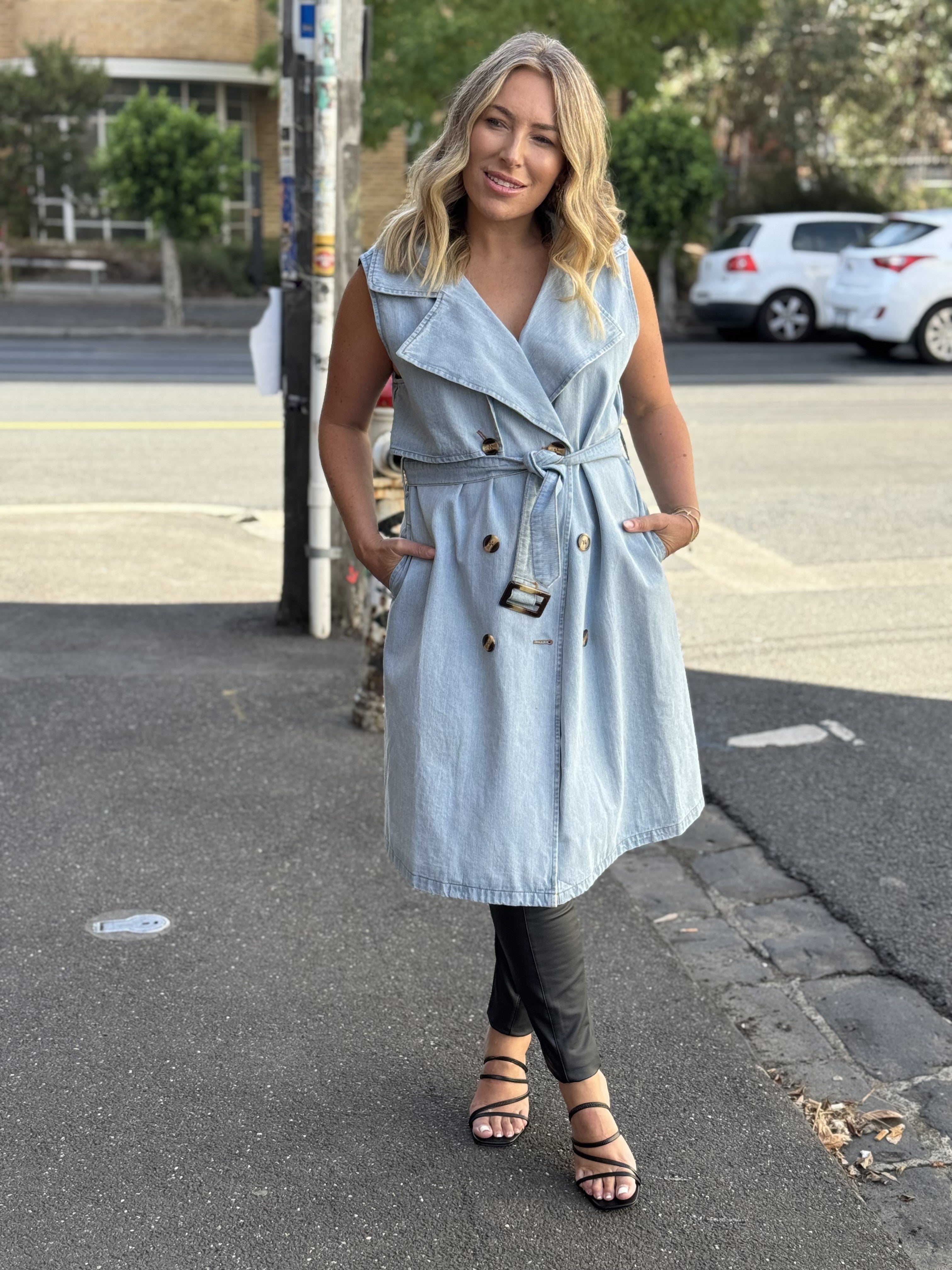 LIGHT DENIM VEST TRENCH