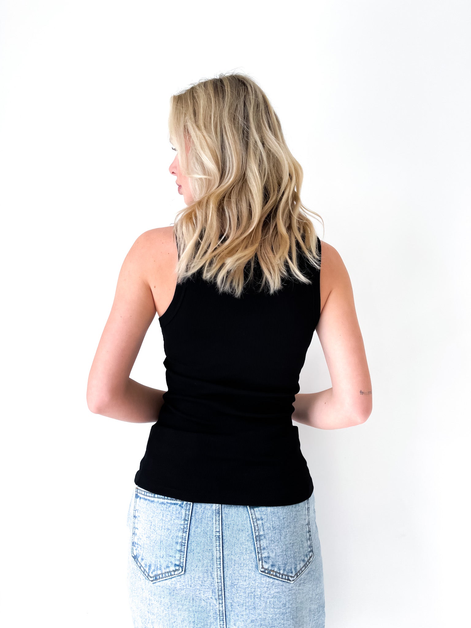 RIBBED TANK WITH MOTIF