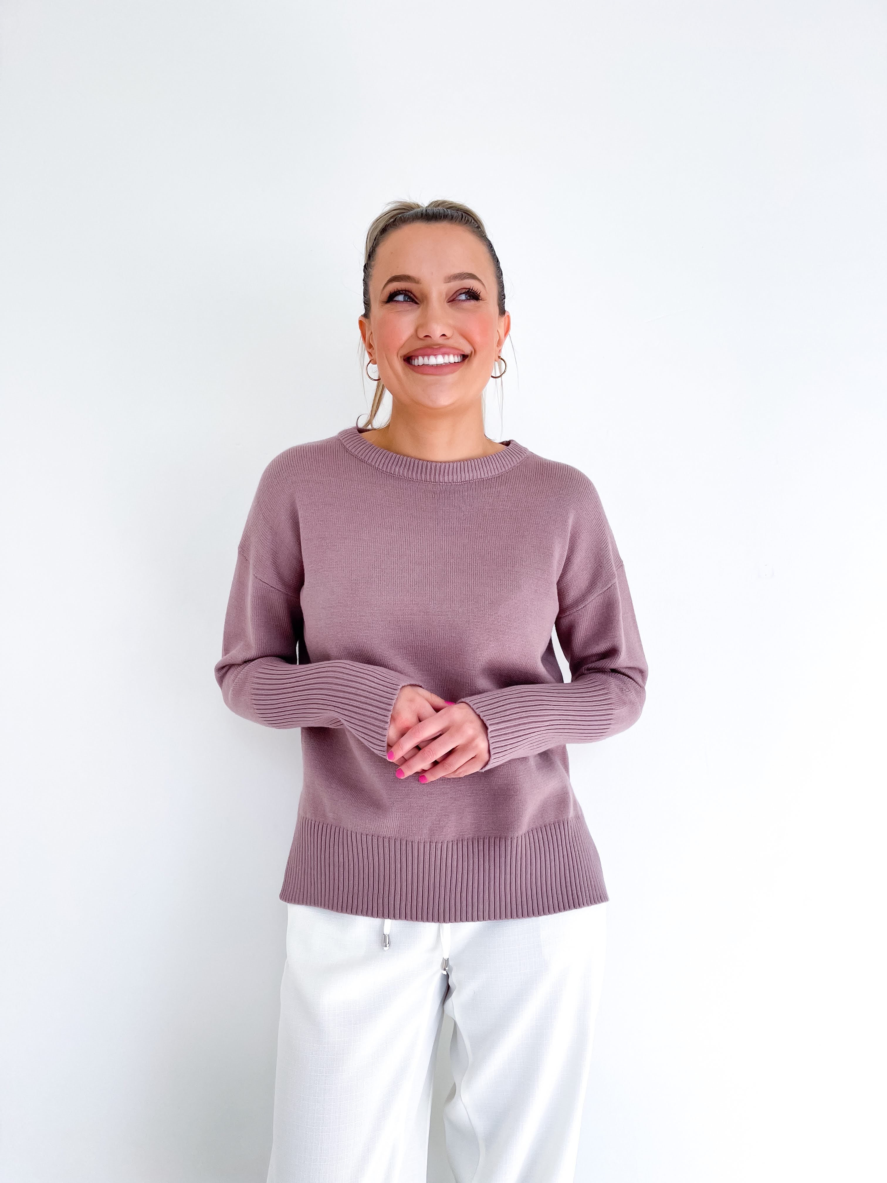 BASIC MOTIF KNIT