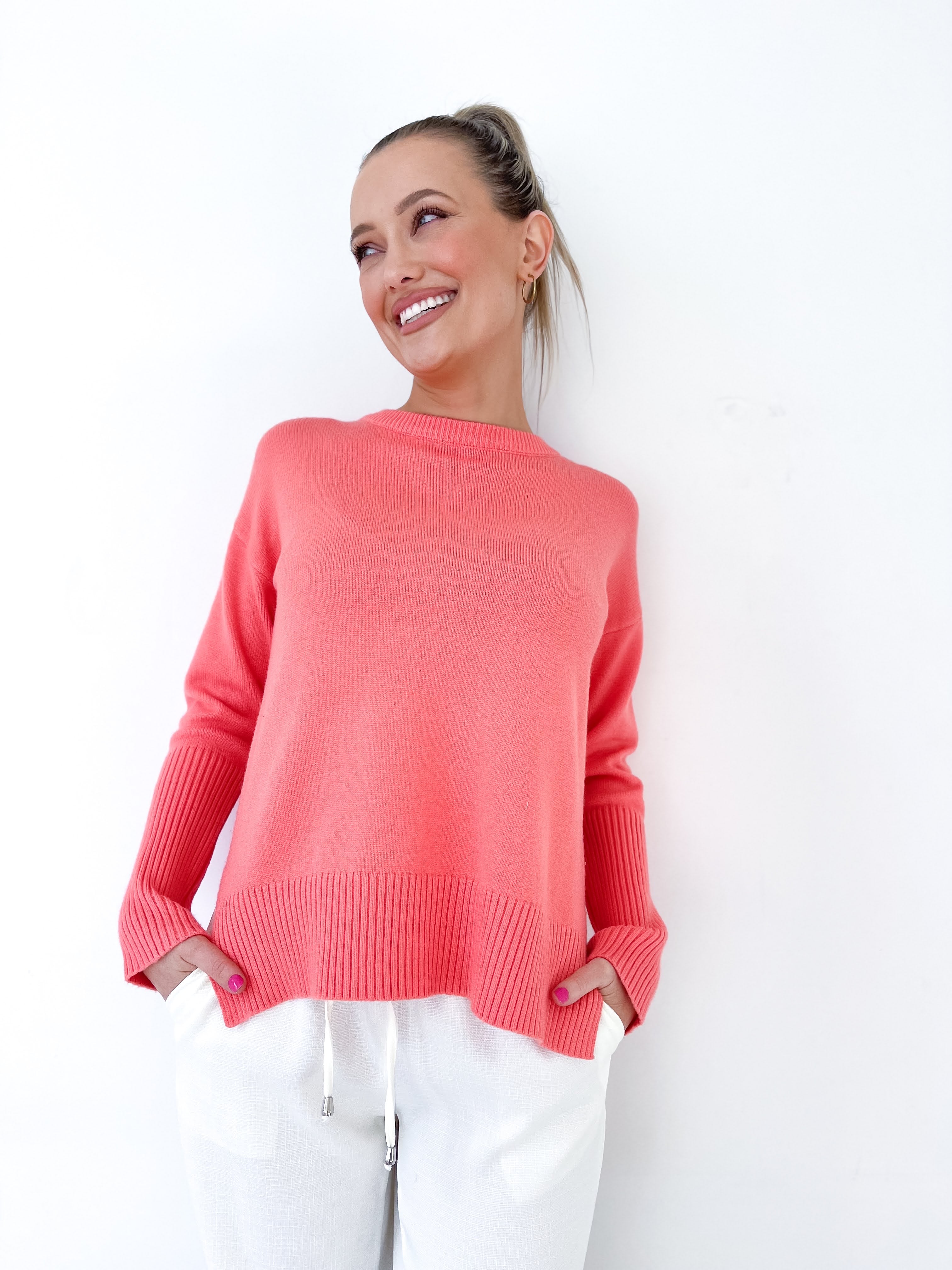 BASIC MOTIF KNIT