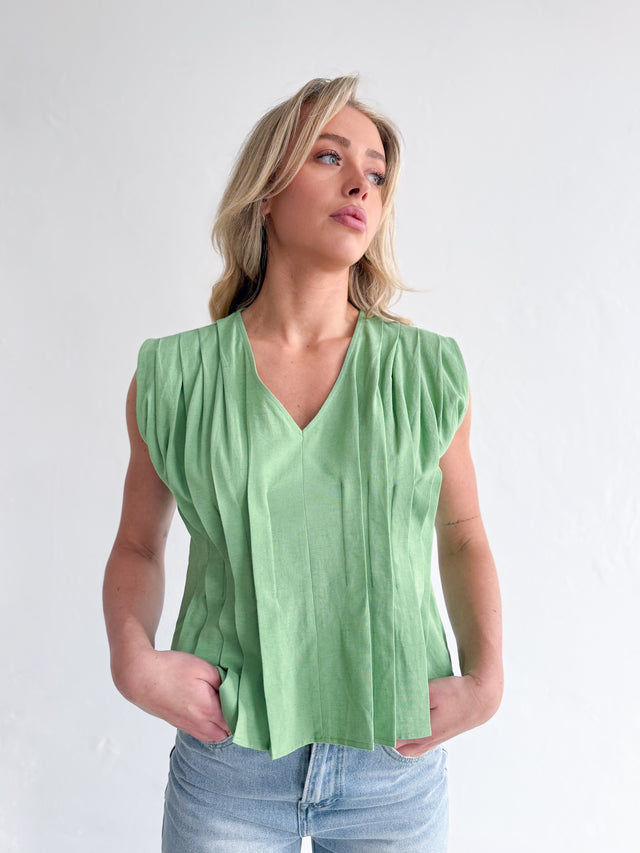 PLEATED DETAIL TOP