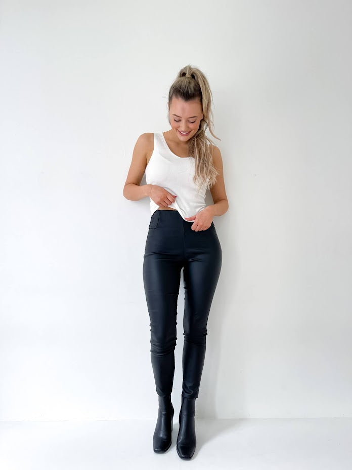 LUCY  WETLOOK PANT