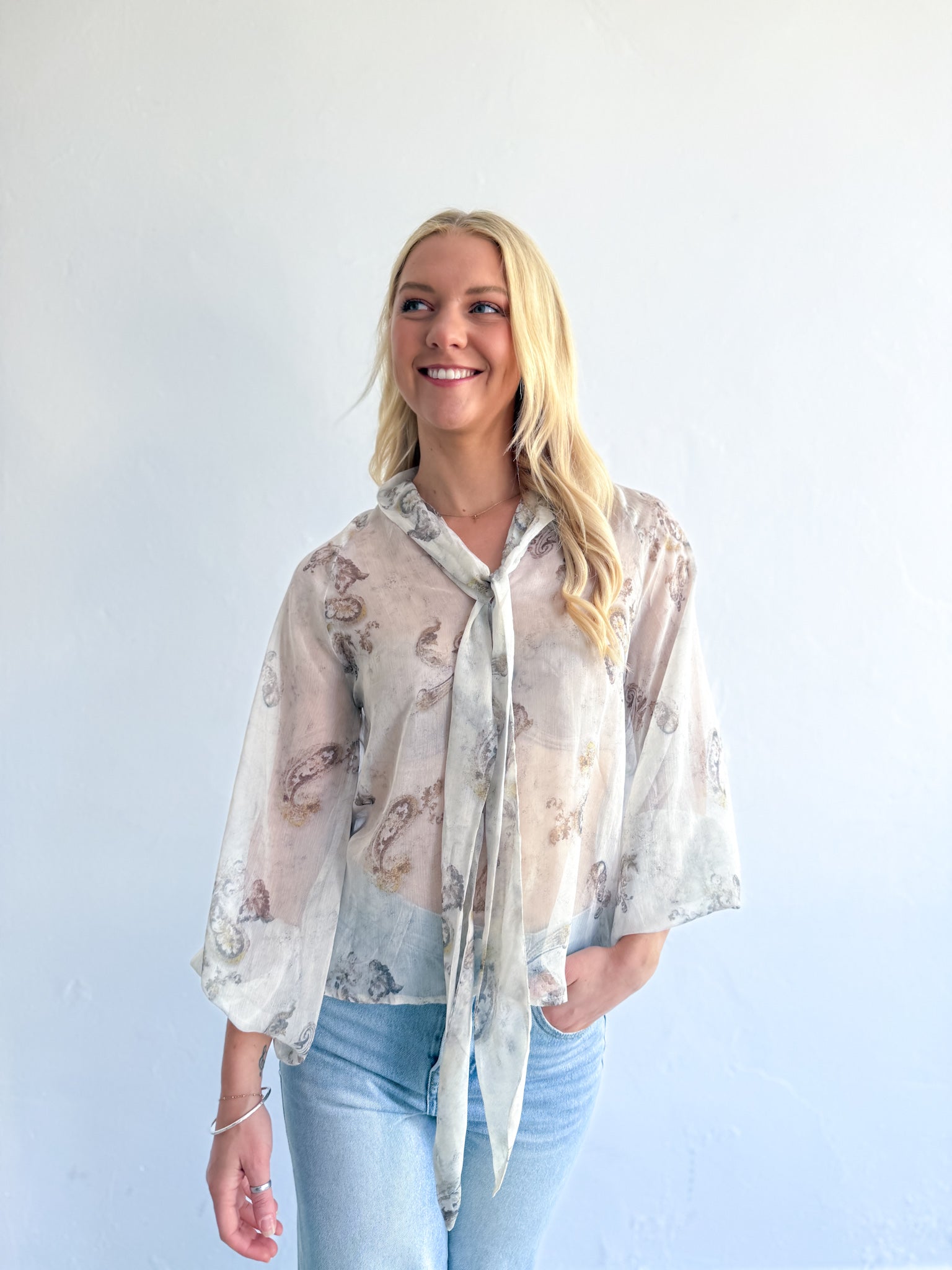 PUSSY BOW FLORAL SHIRT