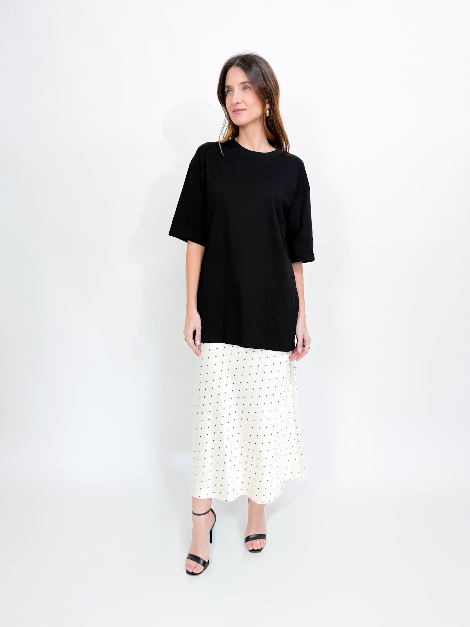 BASIC OVERSIZED TEE