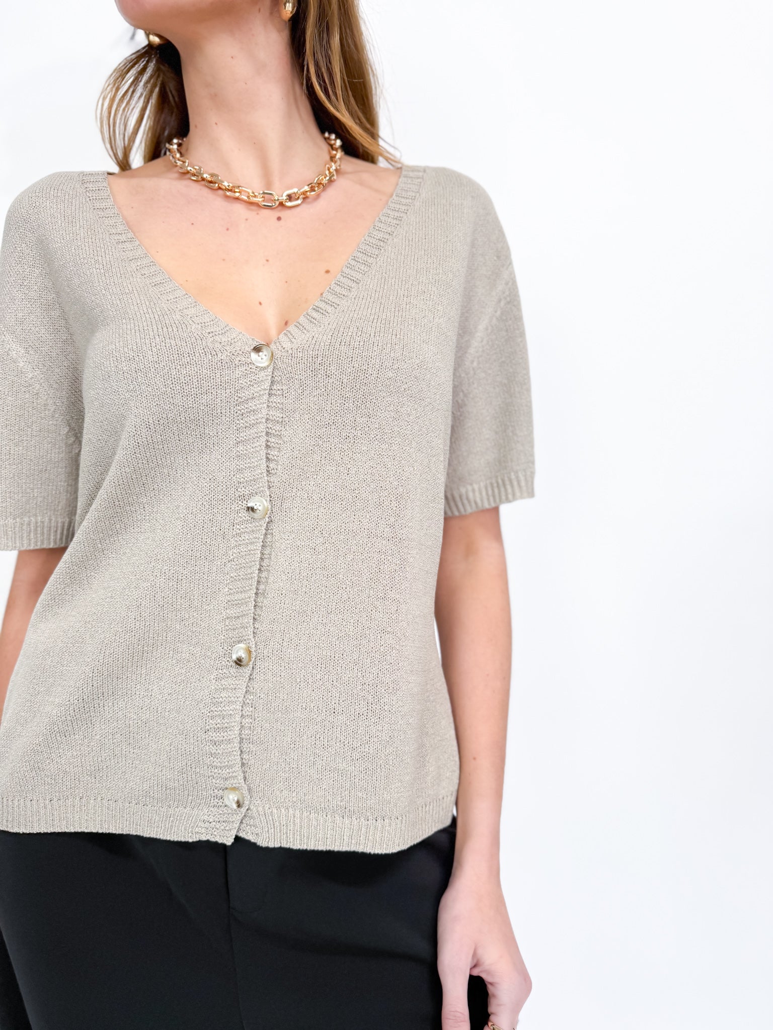 V SHORT SLEEVE CARDI