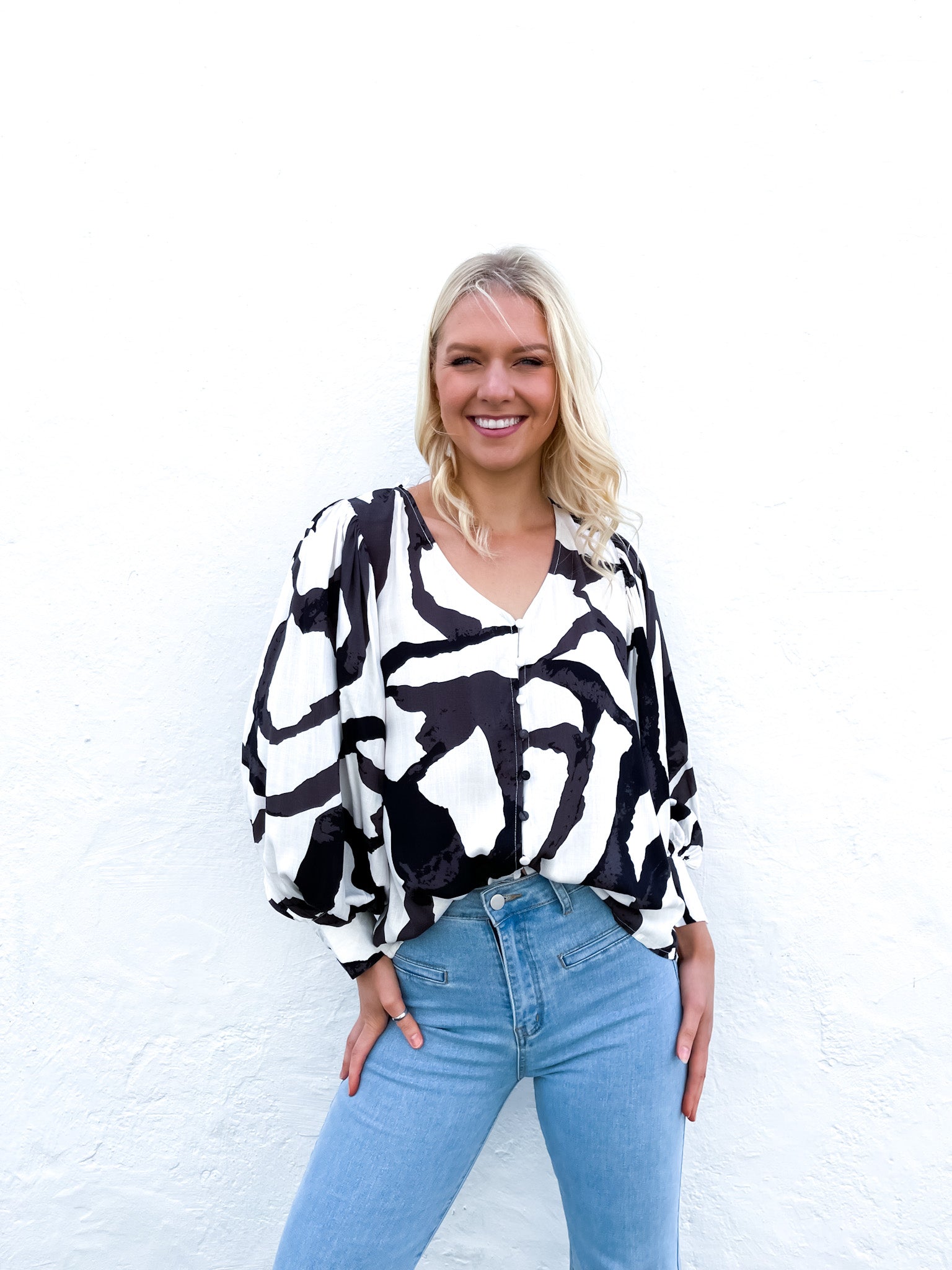 JUNE MONOCHROME BLOUSE