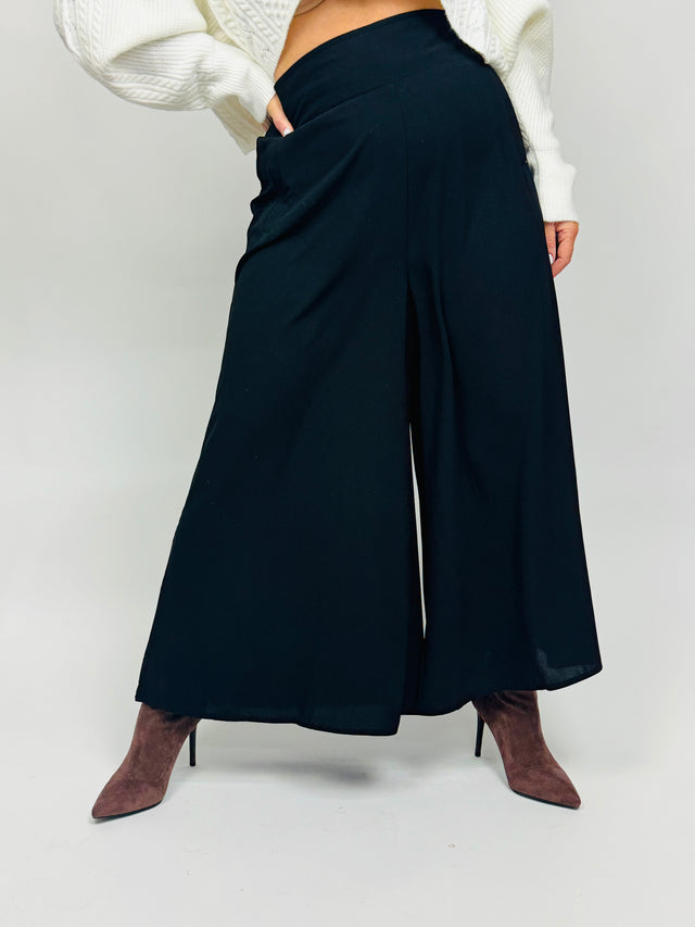 FLOWY LOVE ME PANTS- Black