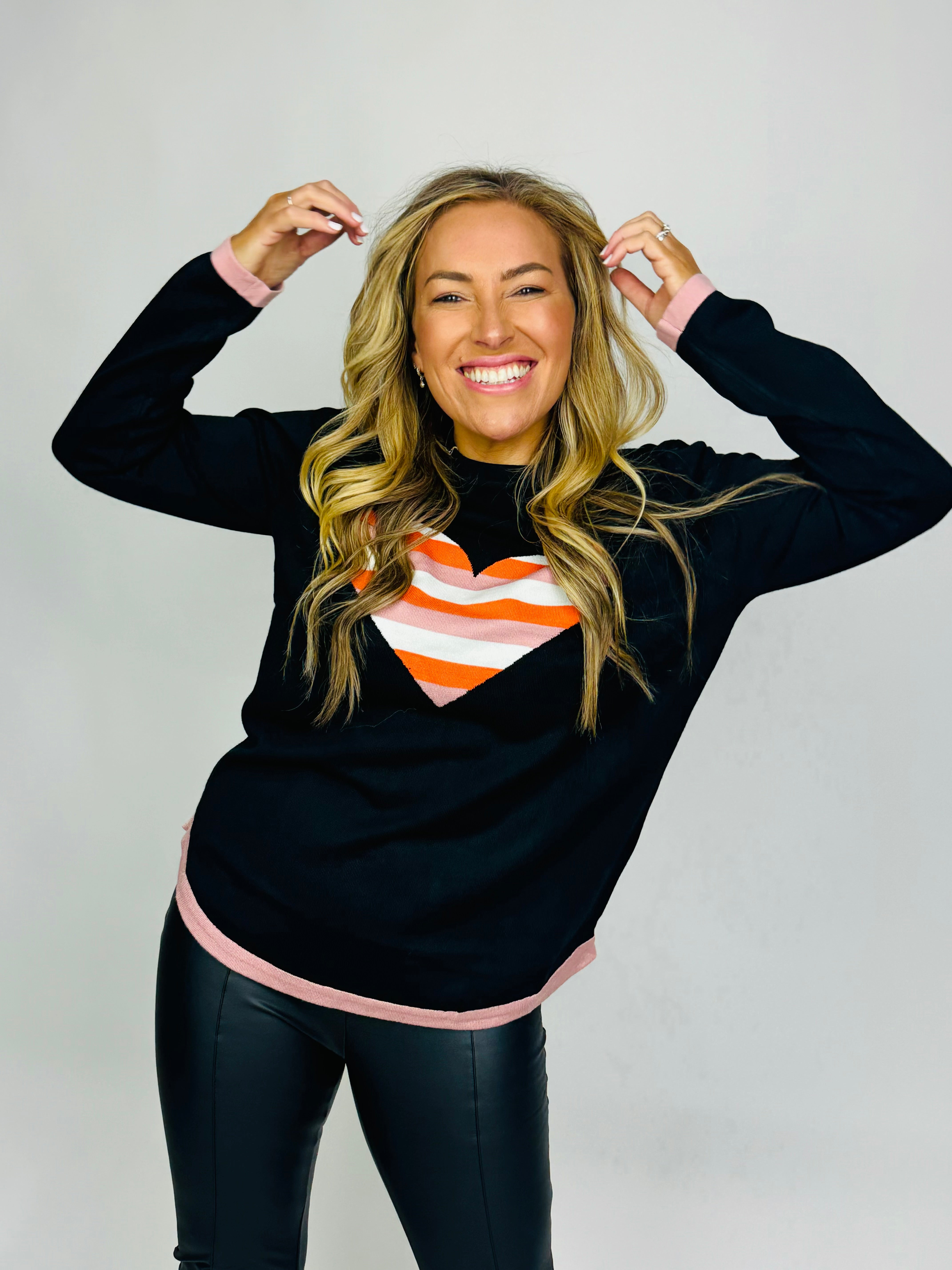 HEART CONTRAST KNIT