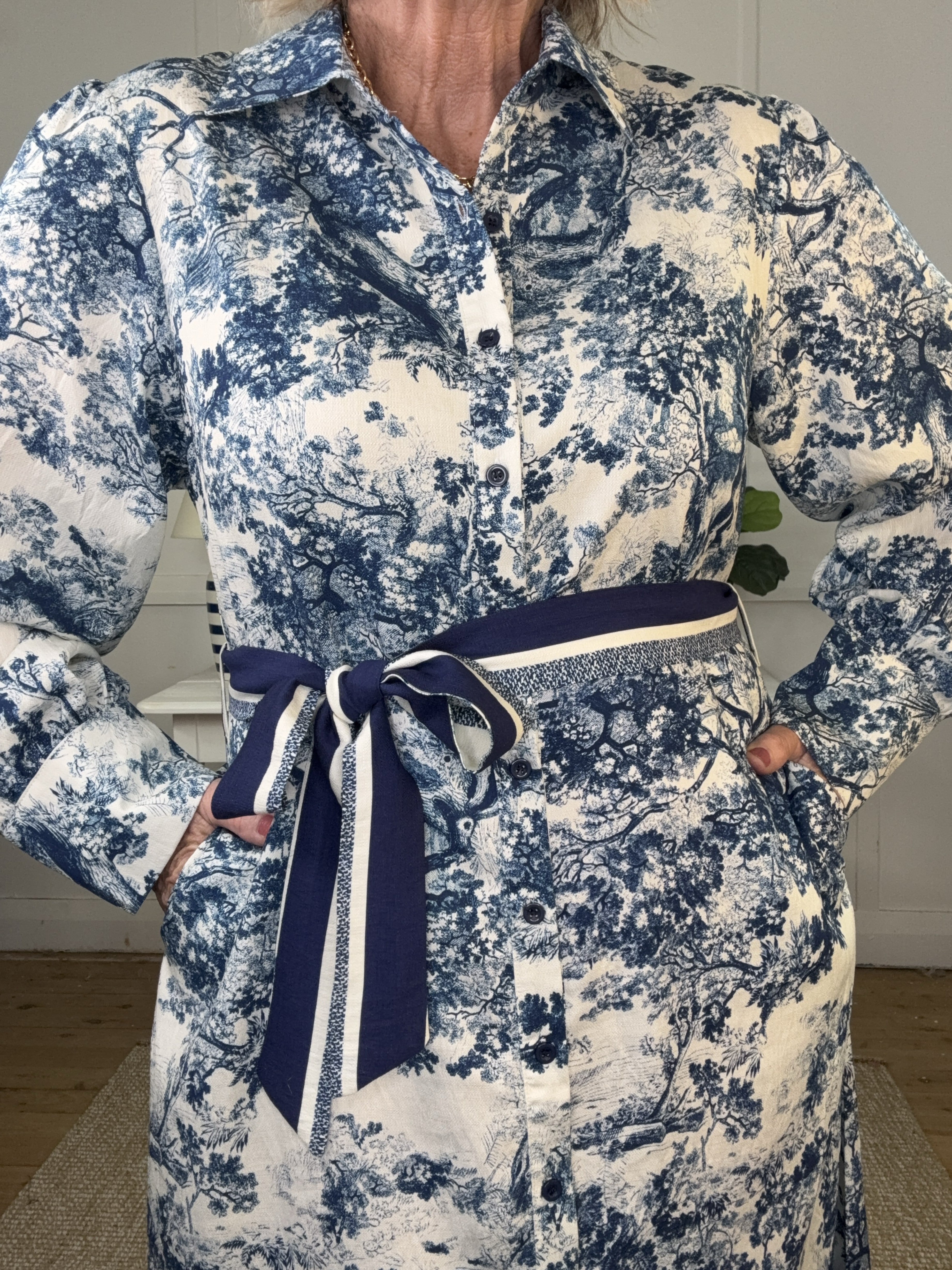 CD ROMANCE DRESS