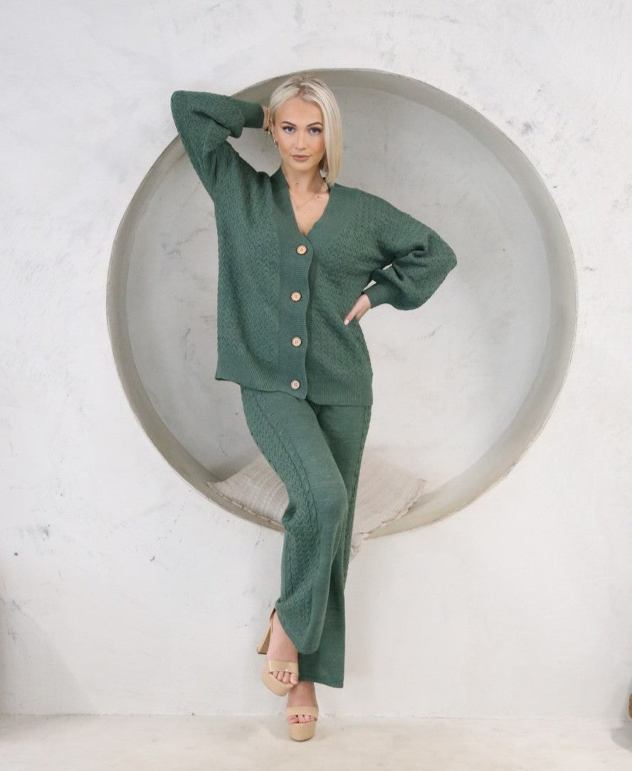 CABLE KNIT SET