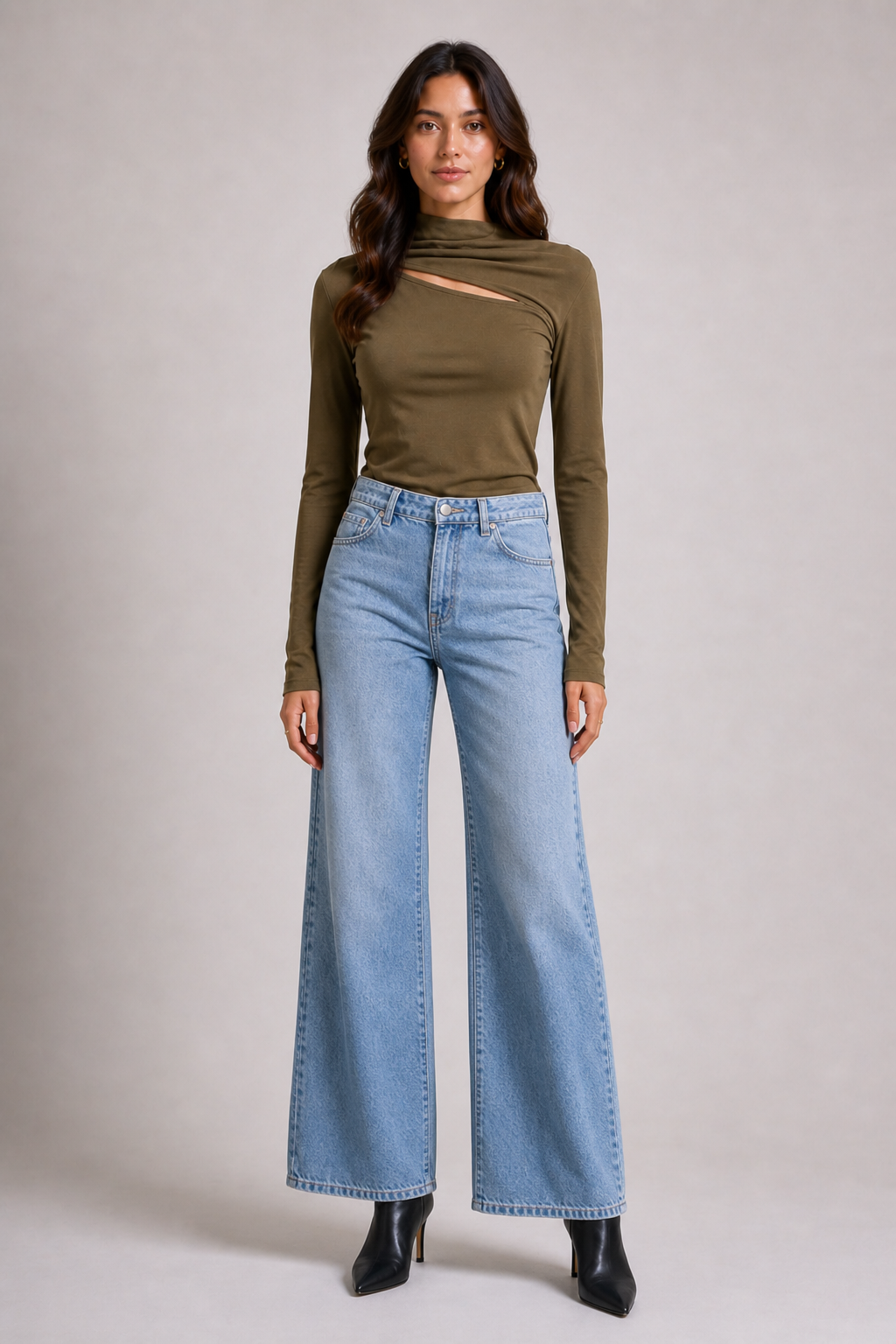 HIGH NECK CUT OUT TOP