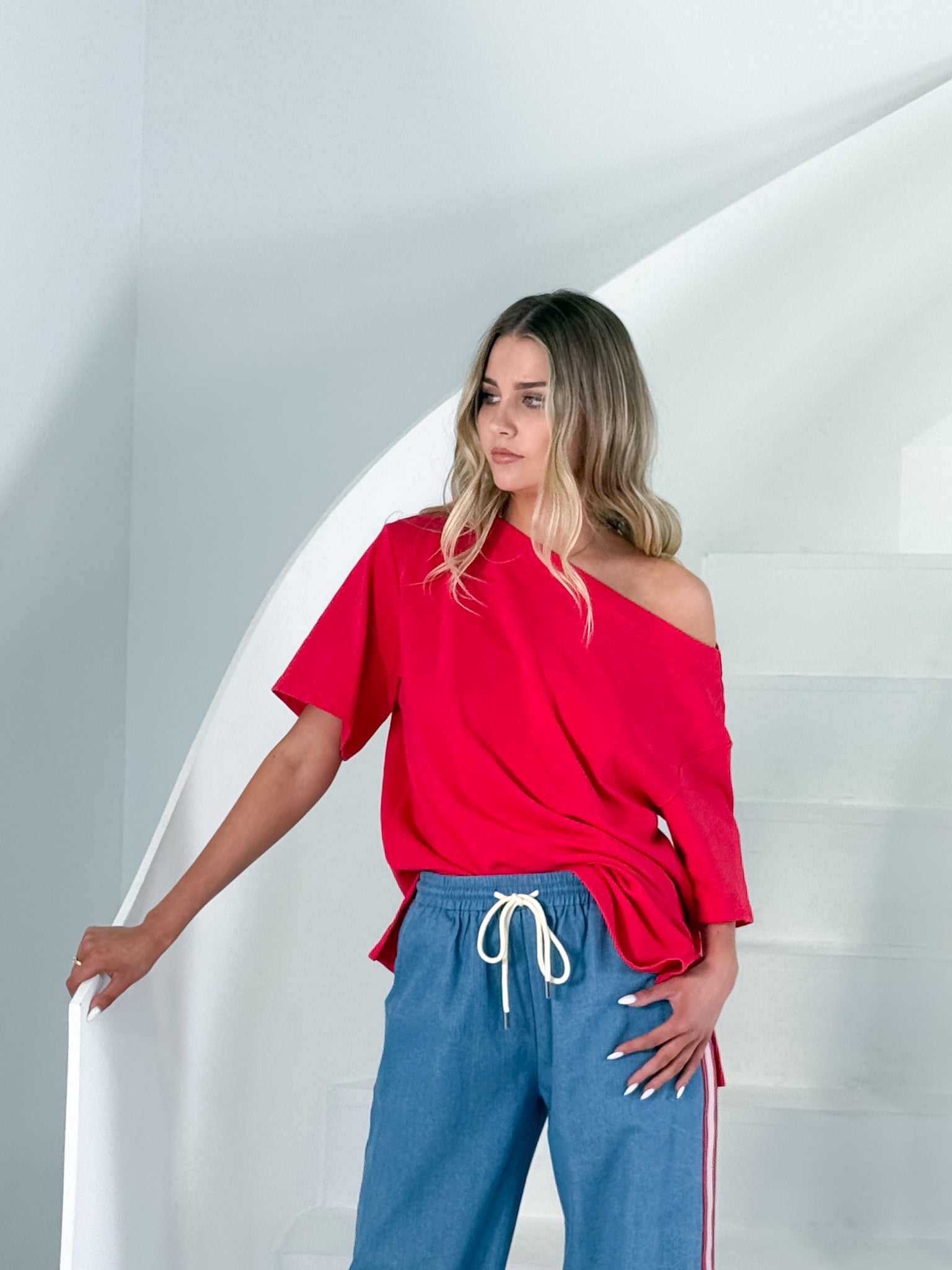 JUANITA OFF SHOULDER TEE