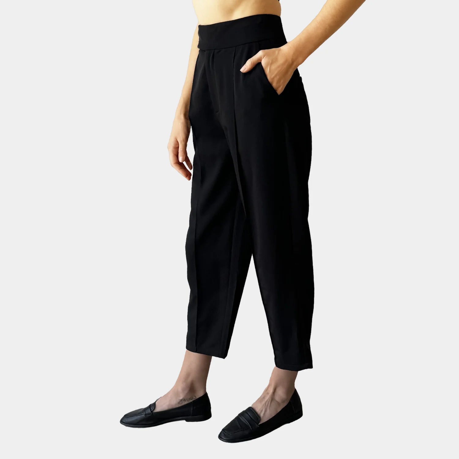 TAPERED LEG PANT
