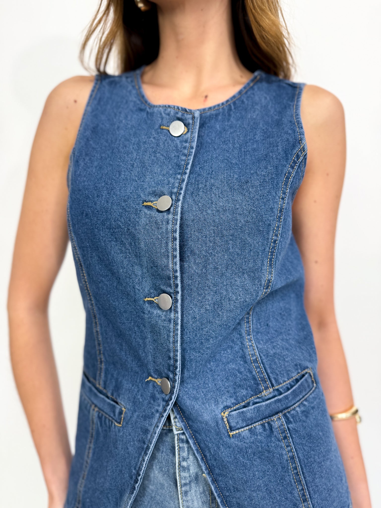 MID BLUE DENIM VEST
