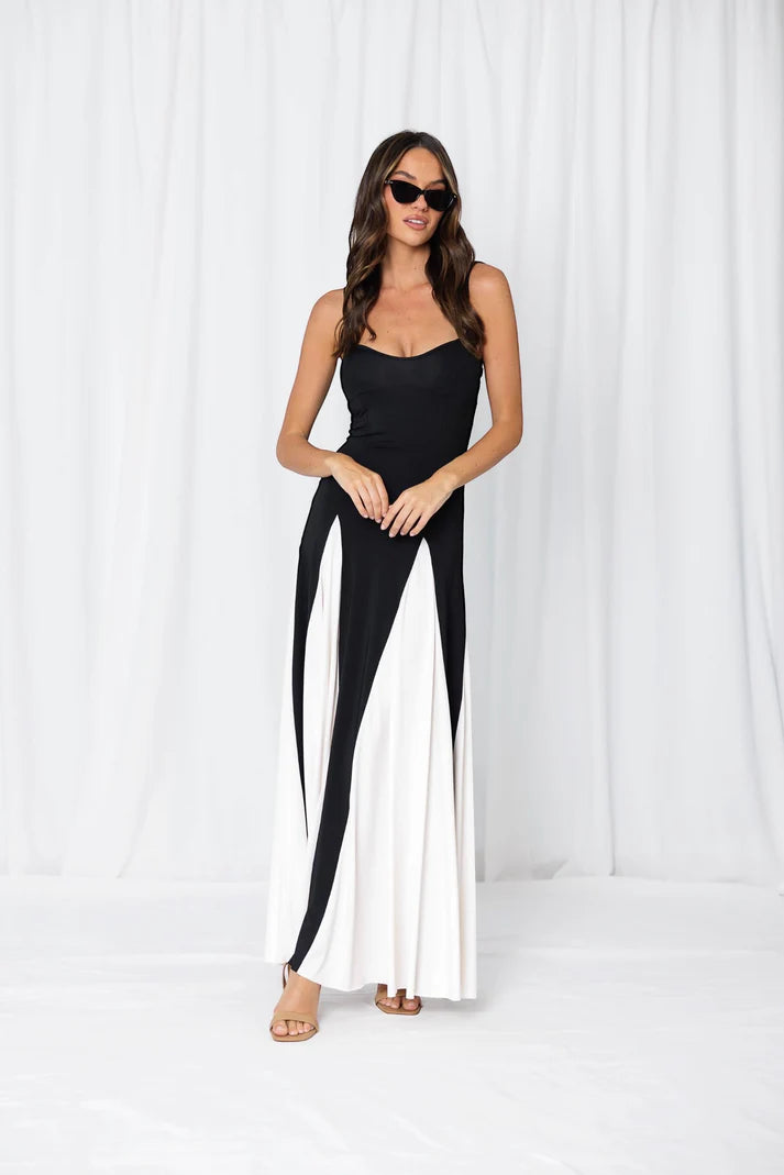 GIA SWEATHEART MAXI DRESS