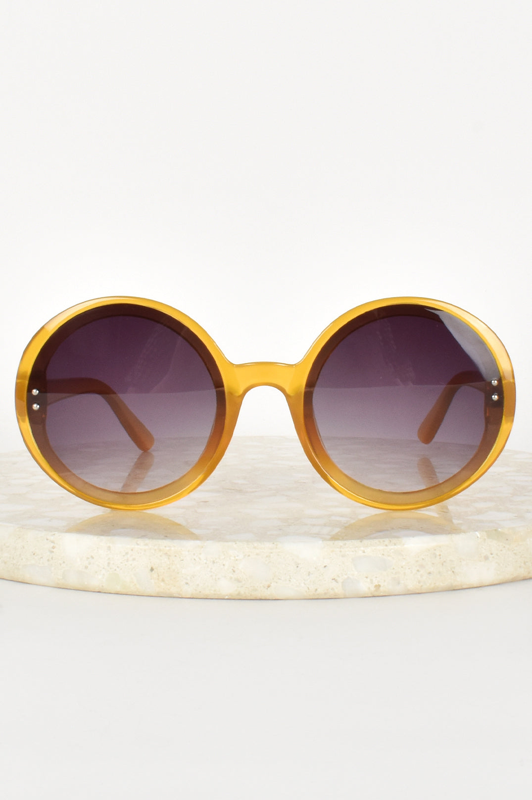WEEKEND LOVE SUNGLASSES