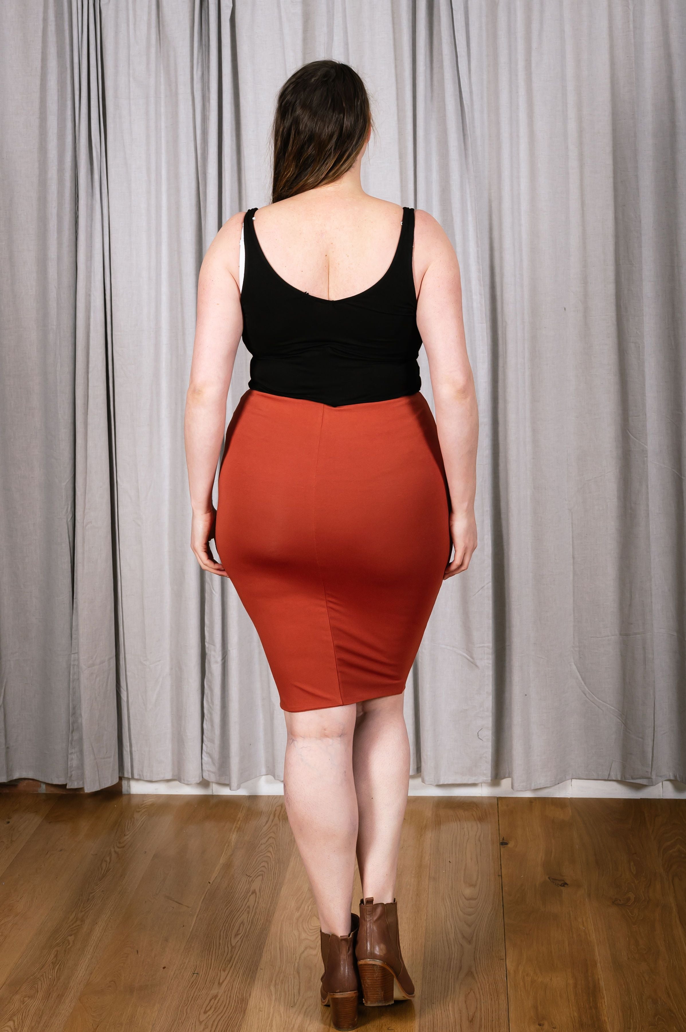 SHANI TUBE STRETCH SKIRT