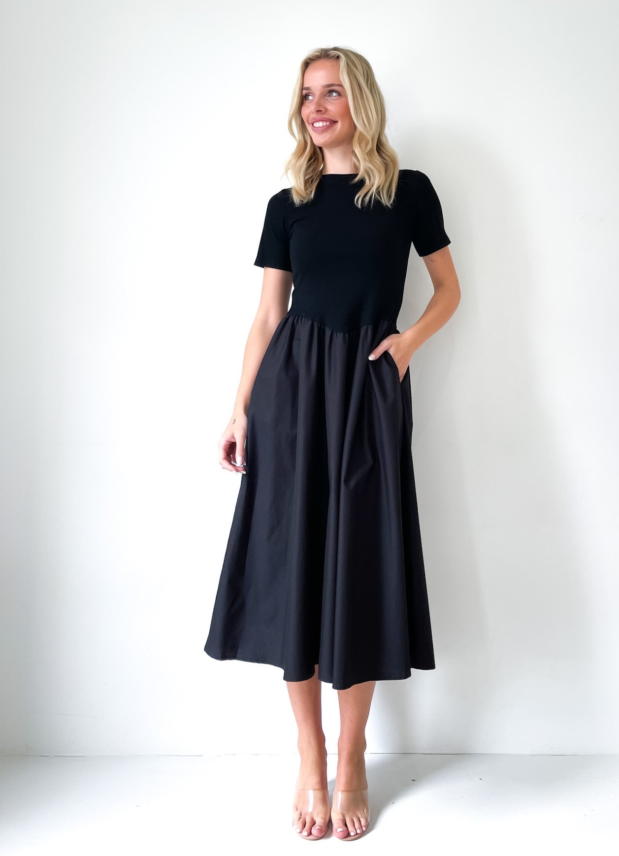 ANABELLE  V SHAPE MAXI DRESS