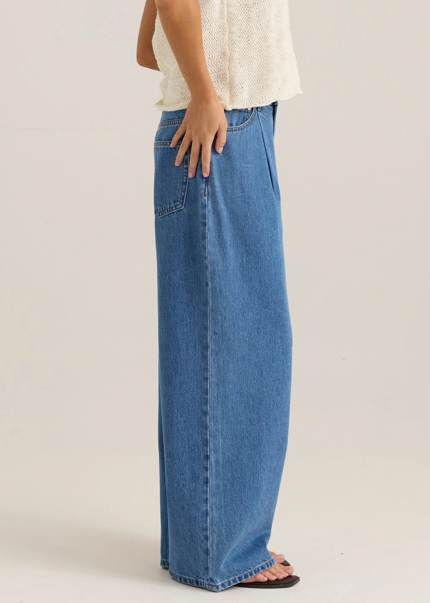Yara Slack Pleat Jean - Classic Blue Wash