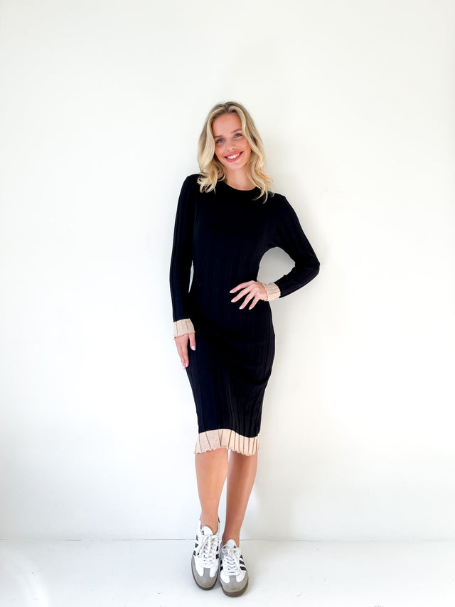 RIBBED TRIM DRESS