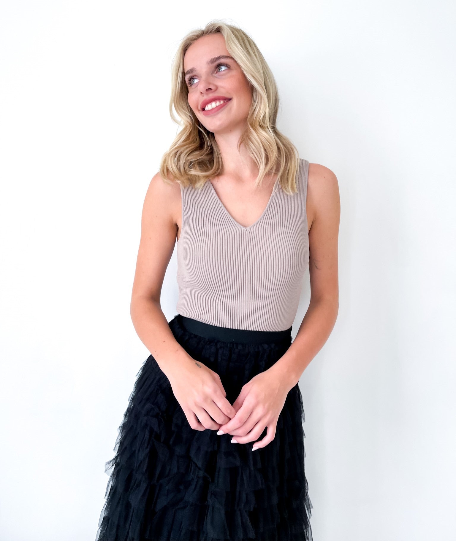 DOUBLE V RIB SINGLET