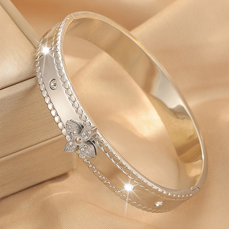 CLEEF BANGLE