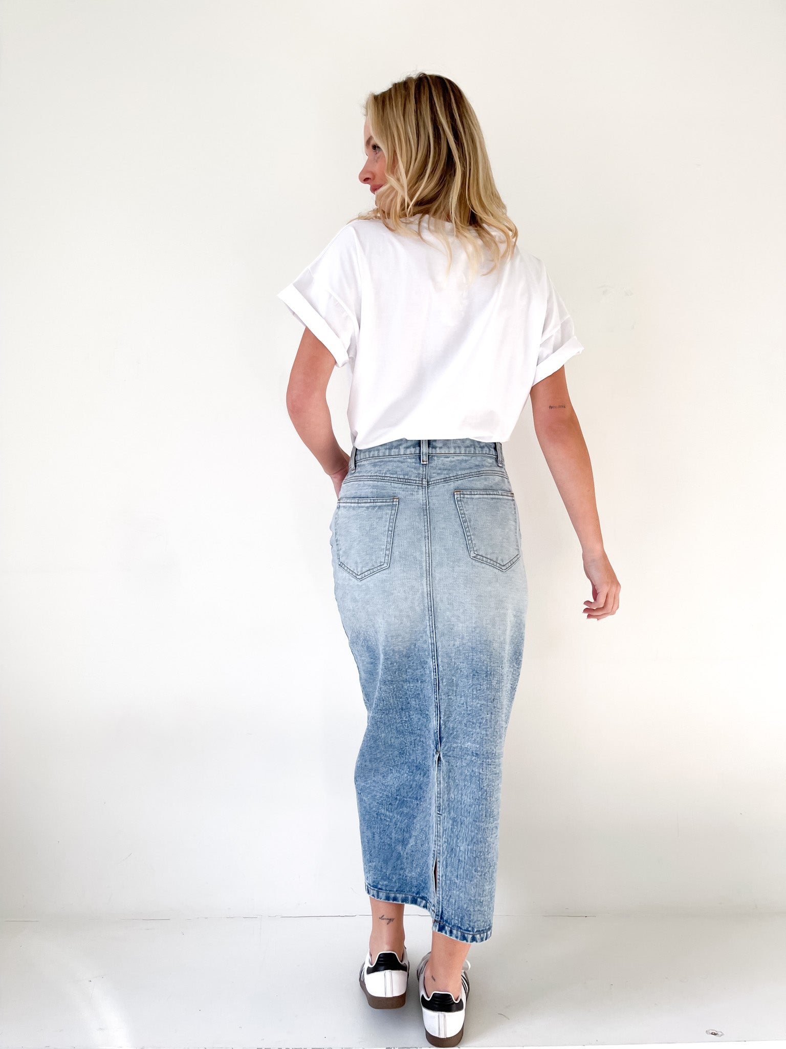 CLASSIC MAXI DENIM SKIRT