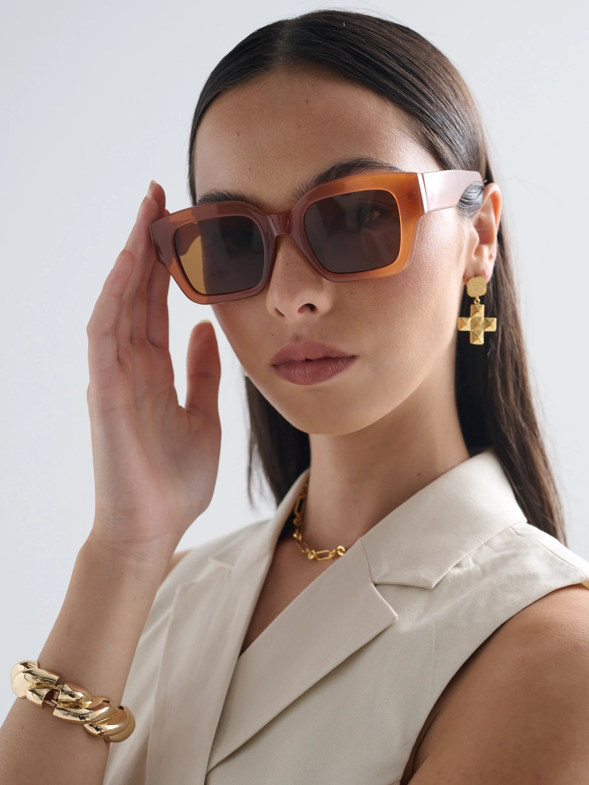 Jollie Angular Sunglasses in Brown