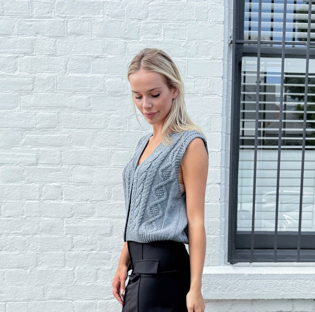 KNIT BUTTON VEST