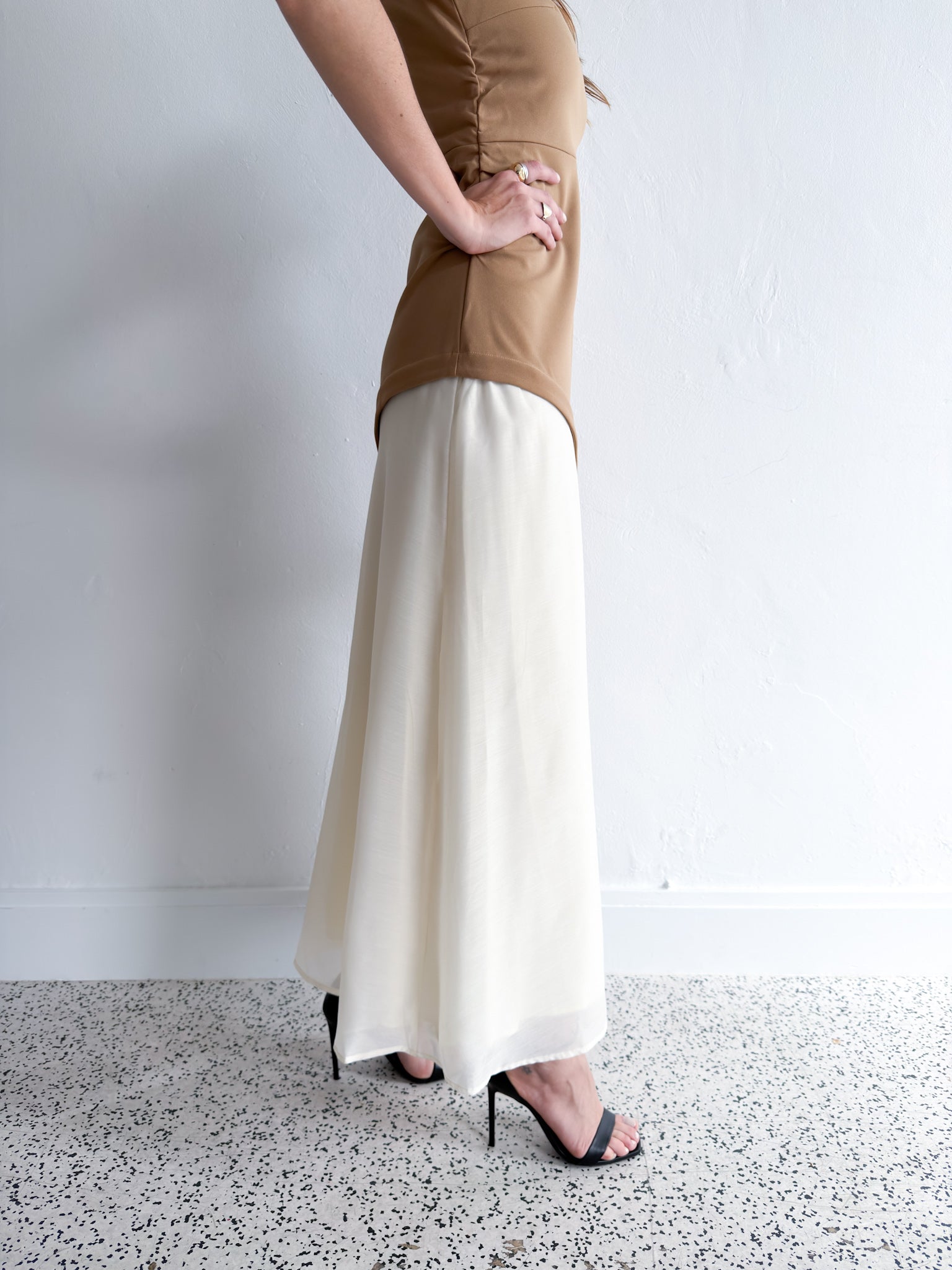 CONTRAST PANEL DRESS