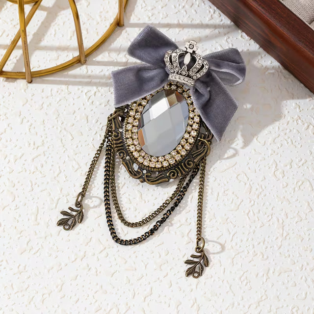 SOHO ANTIQUE BROOCH