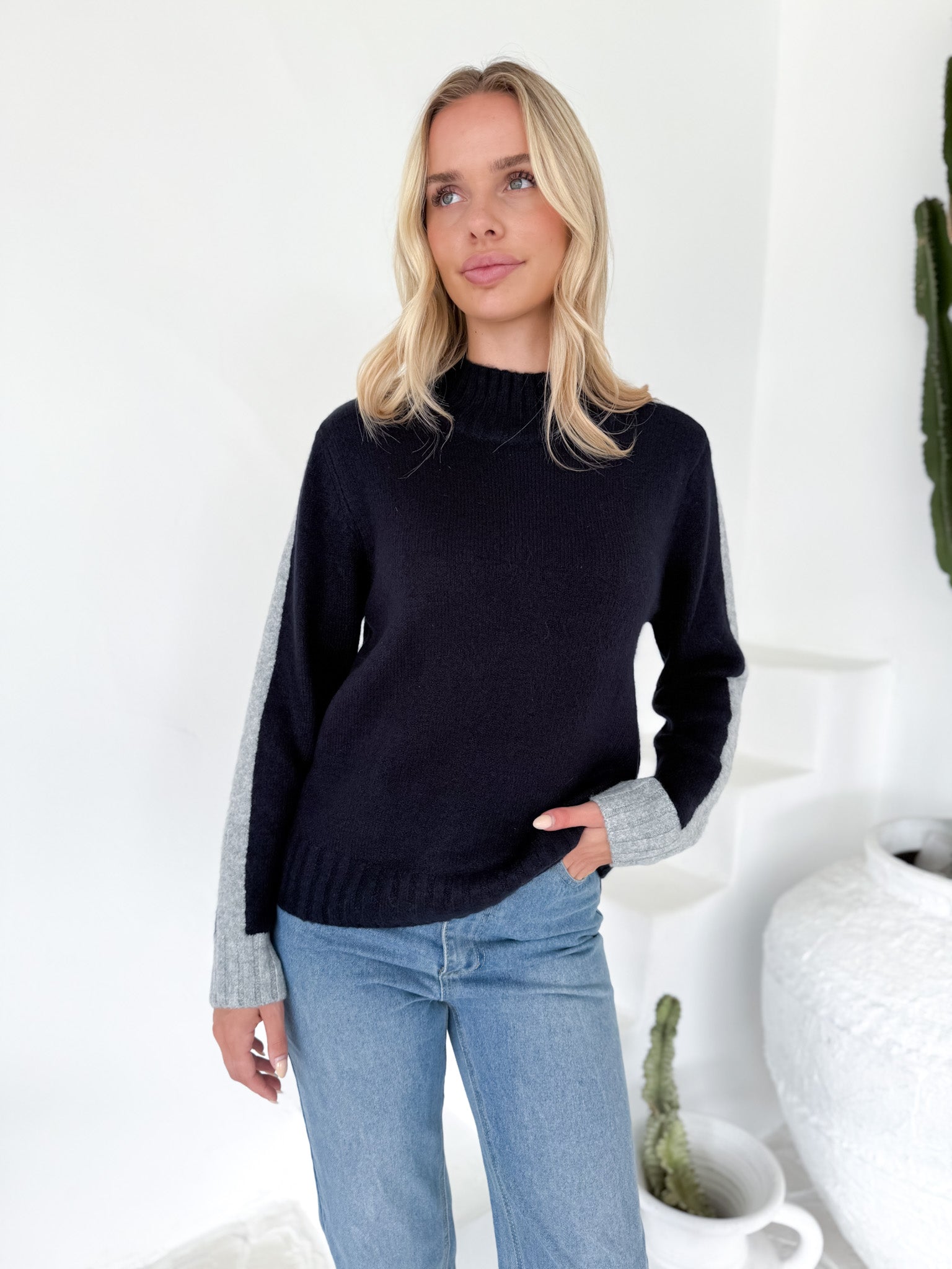 CONTRAST STRIPE WOOLLY JUMPER