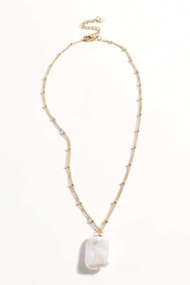DAINTY SQUARE PEARL PENDANT NECKLACE