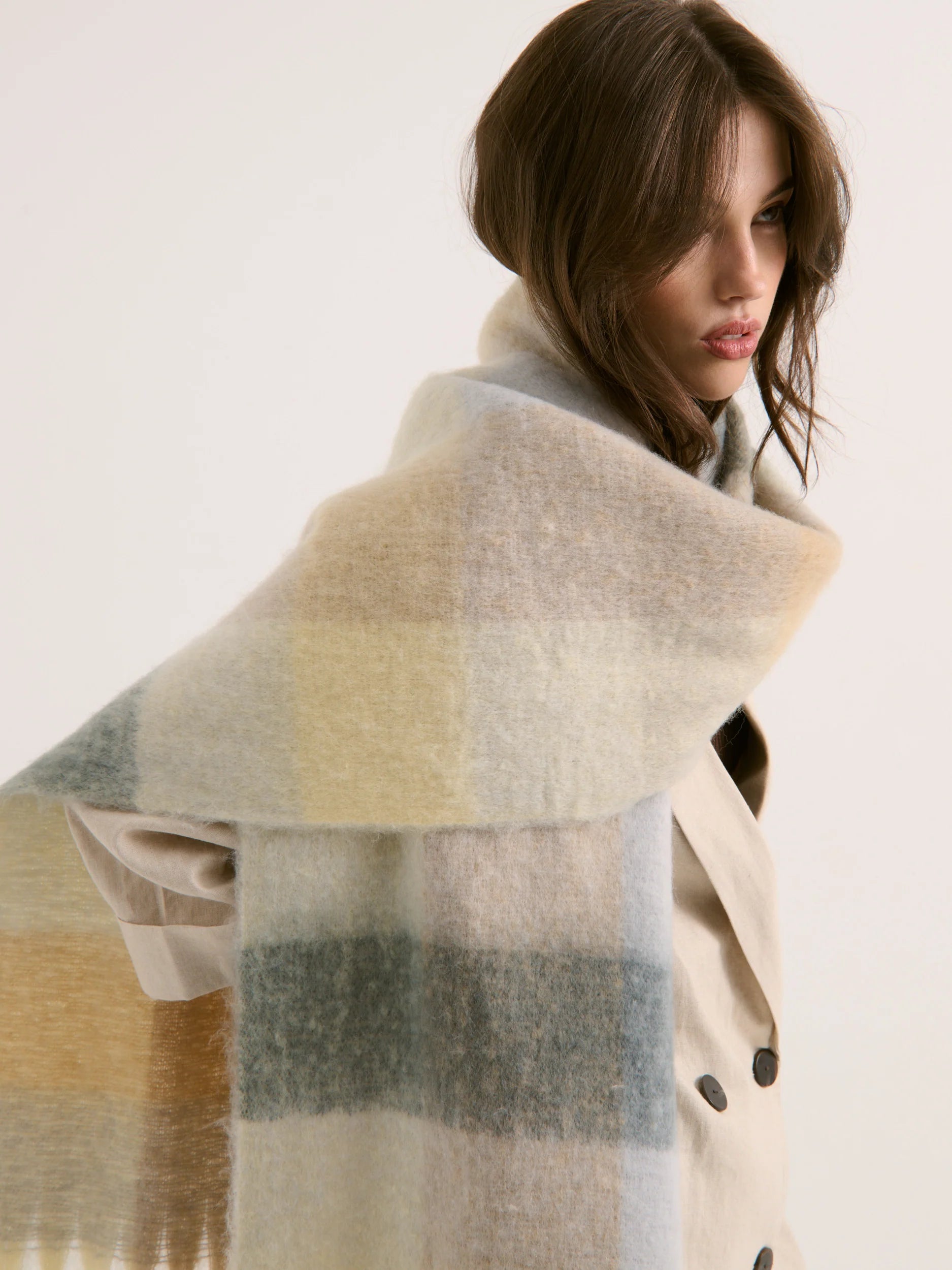 Lola Fluffy Scarf